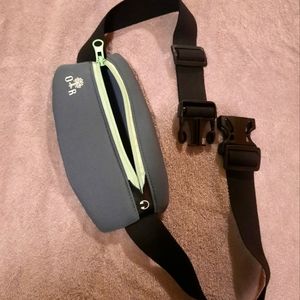 Fanny pack
